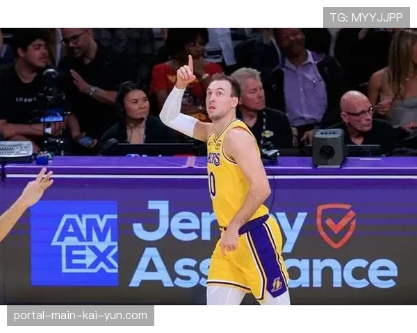 湖人末节防守轮转漏洞频现 肯纳德绝杀掩盖阵地战进攻滞涩